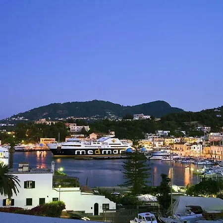 Úszó hotel Yacht Porto 3*